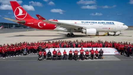 Paralimpik sporcular Paris’e uğurlandı