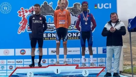 Sakarya’nın yıldızları yeni başarıya pedal çeviriyor